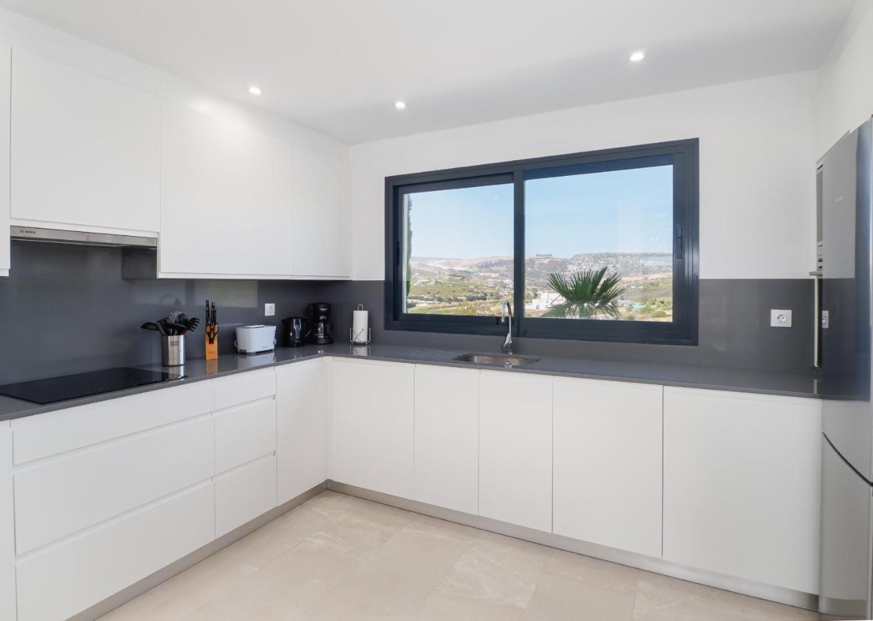 2306 - Brand New Apt, Walking Distance To Beach! Casares Extérieur photo